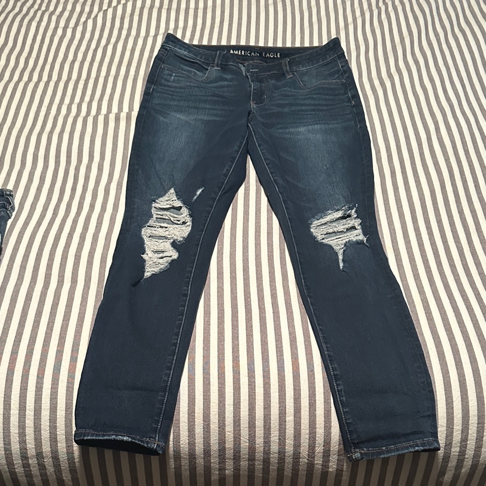 American Eagle Outfitters Women's Dark Blue Ripped Skinny Jeans